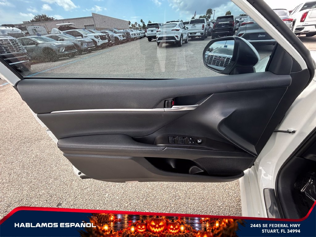 Used 2023 Toyota Camry XLE FWD image 23