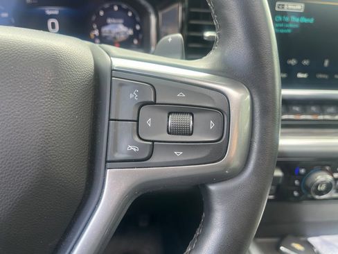 Used 2025 Chevrolet Silverado 1500 LTZ w/ LTZ Convenience Package II AWD/4WD image 17