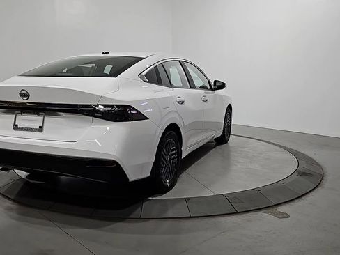 New 2026 Nissan Sentra SV w/ SV Convenience Package image 5