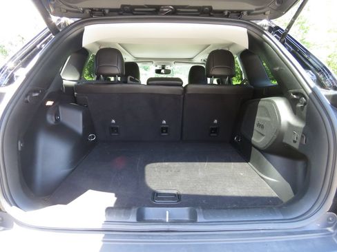 Used 2020 Jeep Cherokee Limited AWD/4WD image 17