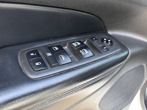Used 2021 Jeep Grand Cherokee Laredo X AWD/4WD image 31