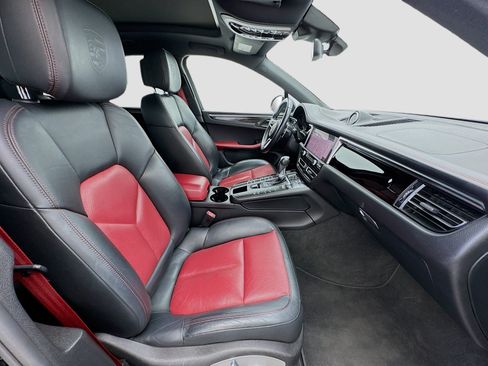 Used 2020 Porsche Macan AWD/4WD image 20