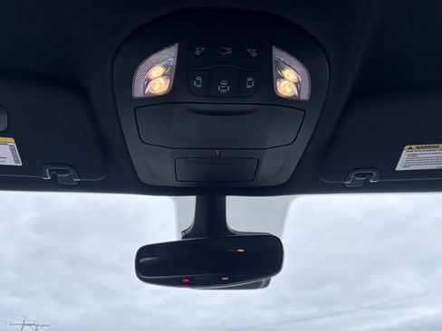 New 2026 Chrysler Pacifica Select image 14