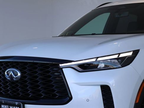 Certified 2025 INFINITI QX60 Luxe w/ Black Edition image 11