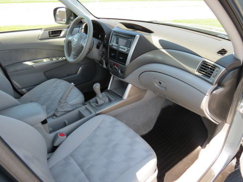 Used 2010 Subaru Forester 2.5X image 27