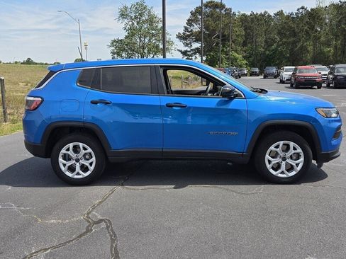 Used 2025 Jeep Compass Sport AWD/4WD image 13