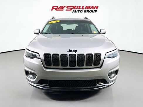 Used 2020 Jeep Cherokee Latitude Plus image 2