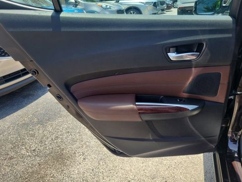 Used 2017 Acura TLX w/ Technology Package FWD image 11