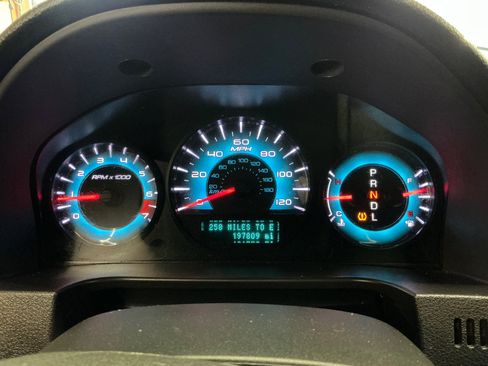 Used 2011 Ford Fusion SEL w/ 302A Rapid Spec Order Code image 22