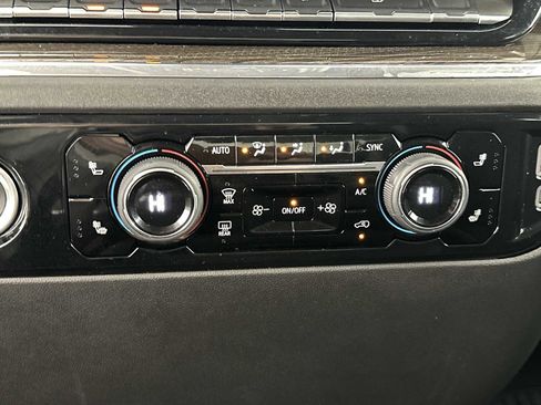 Used 2023 Chevrolet Silverado 1500 LT image 21