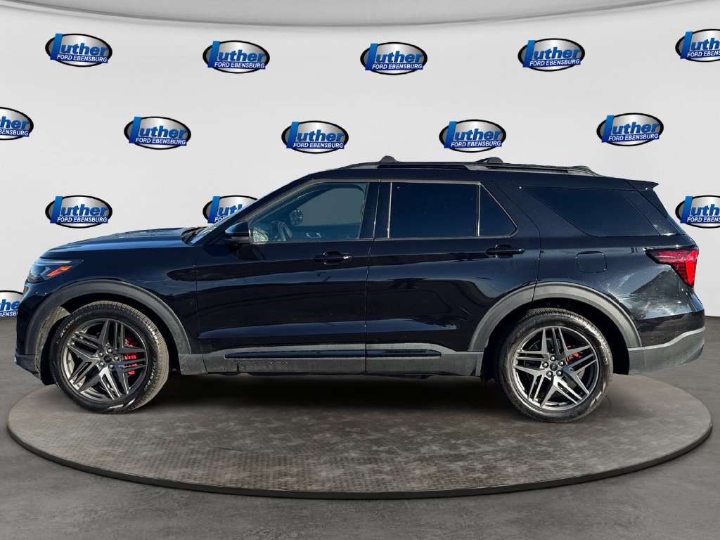 Used 2025 Ford Explorer ST AWD/4WD image 2