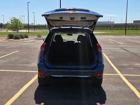 Used 2018 Nissan Rogue SV AWD/4WD image 45