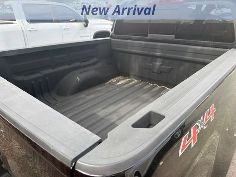 Used 2016 Chevrolet Colorado LT w/ Midnight Edition AWD/4WD image 8