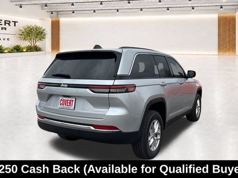 New 2025 Jeep Grand Cherokee Laredo X w/ Luxury Tech Group I RWD image 13