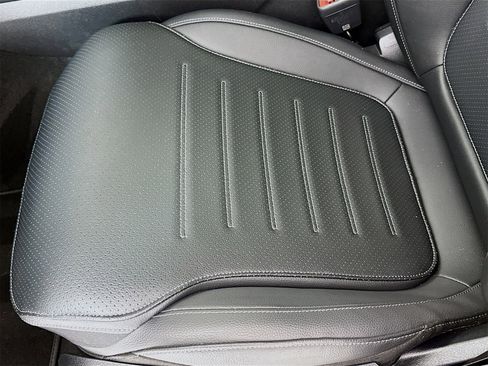 Certified 2025 Mercedes-Benz GLC 300 4MATIC image 20