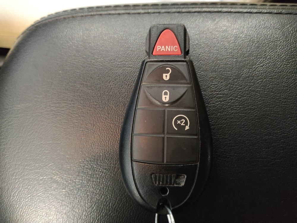 Used 2015 Jeep Cherokee Latitude w/ Cold Weather Group AWD/4WD image 32