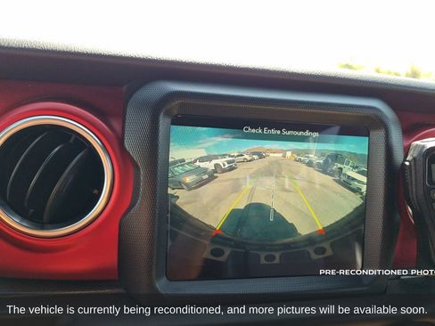 Used 2021 Jeep Wrangler Unlimited Rubicon AWD/4WD image 17