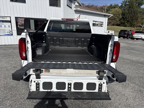 Used 2024 GMC Sierra 1500 SLT image 19