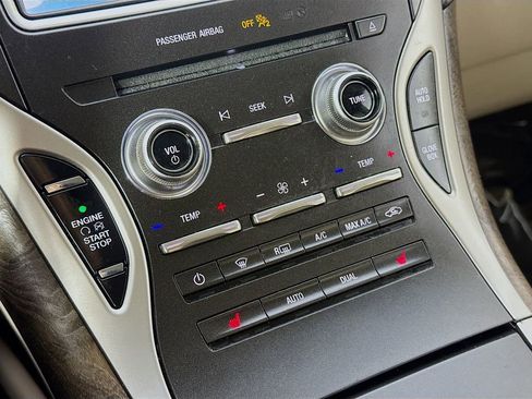 Used 2019 Lincoln Nautilus Select AWD/4WD image 19