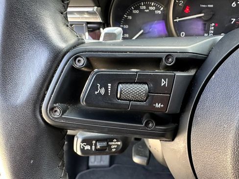 Certified 2024 Porsche Macan AWD/4WD image 26