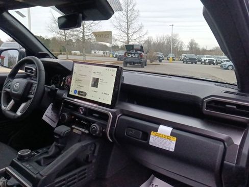 New 2025 Toyota 4Runner TRD Off-Road Premium image 31