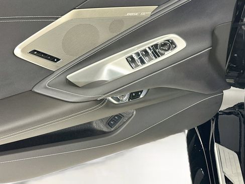 Used 2025 Chevrolet Corvette Stingray Preferred Conv w/ Z51 Performance Package RWD image 19