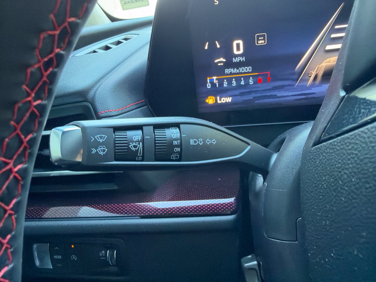 Used 2026 Chevrolet Traverse RS FWD image 23