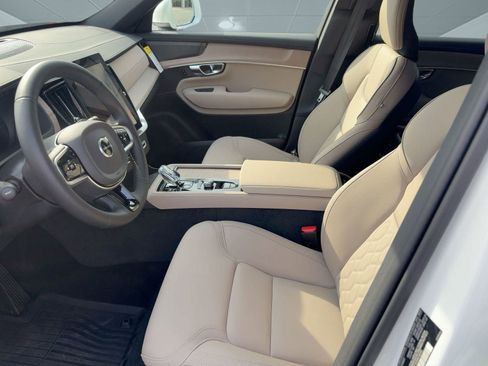 New 2026 Volvo XC90 T8 Plus w/ Protection Package Premier image 5