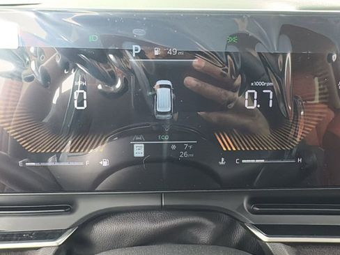 New 2026 Kia Carnival EX FWD image 22