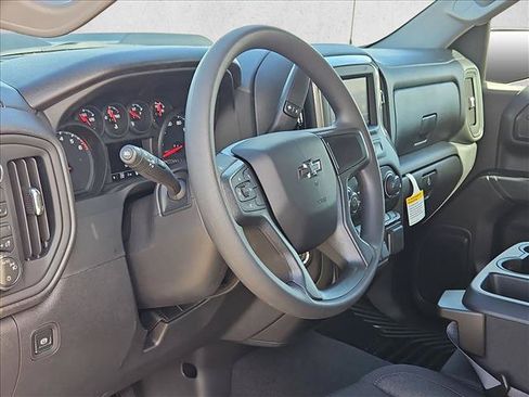 New 2026 Chevrolet Silverado 1500 Custom Trail Boss AWD/4WD image 3