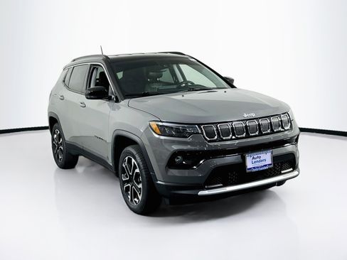Used 2022 Jeep Compass Limited AWD/4WD image 3