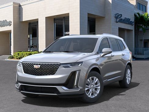 New 2025 Cadillac XT6 Luxury image 6