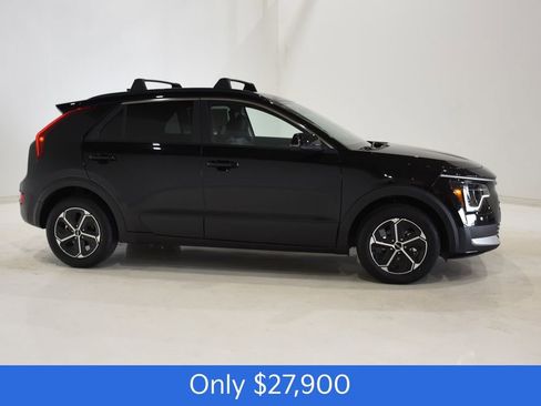 New 2025 Kia Niro EX FWD image 3