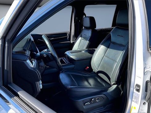 Used 2021 GMC Yukon XL Denali image 21