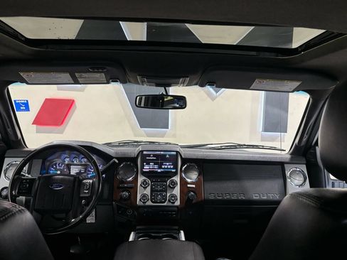 Used 2016 Ford F250 Lariat w/ Lariat Ultimate Package AWD/4WD image 9