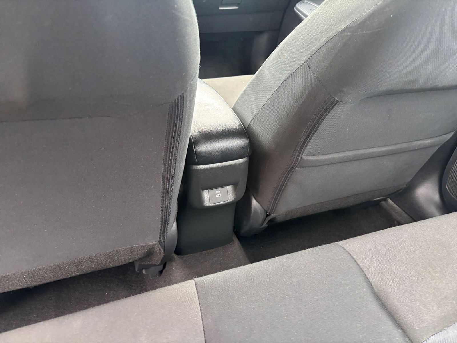 Used 2025 Nissan Versa SV FWD image 22