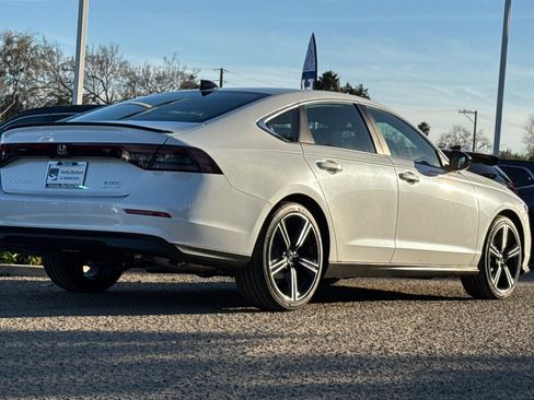 Used 2025 Honda Accord Sport image 4