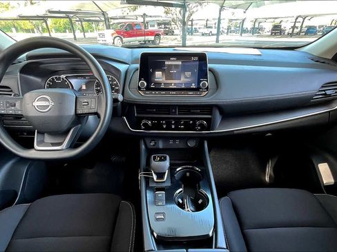 New 2026 Nissan Rogue S image 5