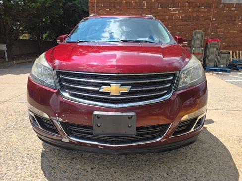 Used 2016 Chevrolet Traverse LT w/ Style and Technology Package image 5