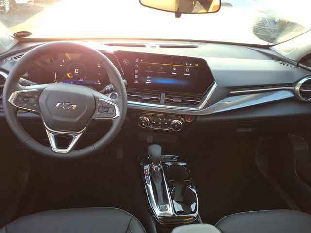 New 2026 Chevrolet Trax ACTIV w/ Sunroof Package FWD image 14