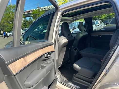 Used 2026 Volvo XC90 B6 Core w/ Protection Package Premier AWD/4WD image 16