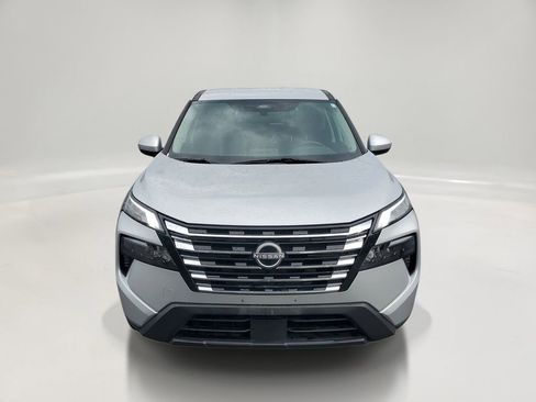 Used 2025 Nissan Rogue SV FWD image 2