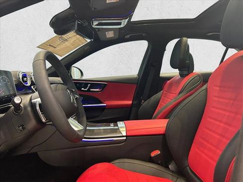 Used 2025 Mercedes-Benz C 300 4MATIC Sedan image 4