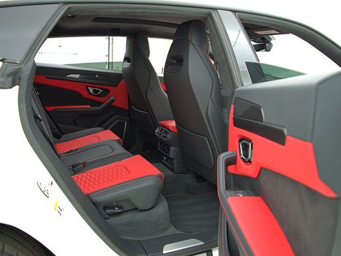 Used 2022 Lamborghini Urus AWD/4WD image 55