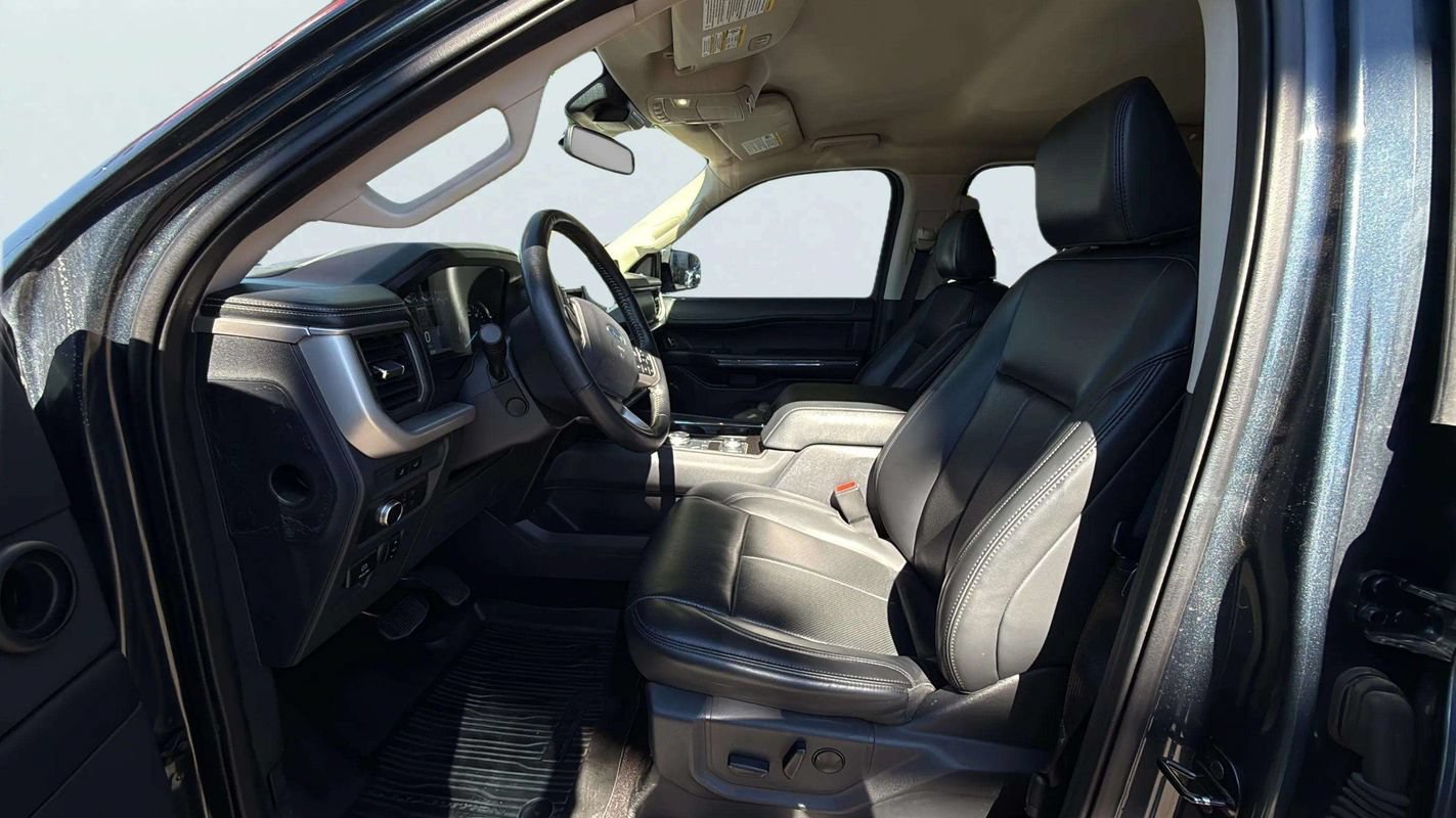 Used 2022 Ford Expedition XLT AWD/4WD image 16