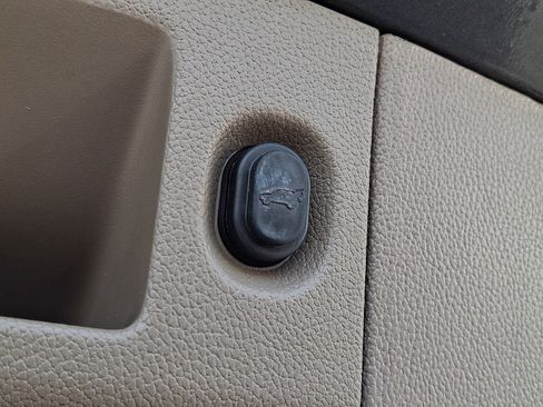 Used 2019 GMC Yukon XL SLT w/ Premium Edition image 30