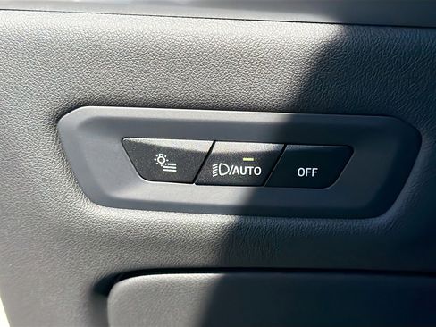 Used 2024 BMW X5 sDrive40i w/ M Sport Package image 34