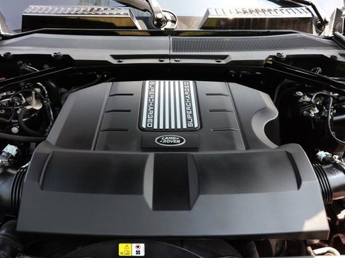 Used 2024 Land Rover Defender 130 V8 image 15