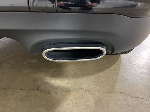 Used 2025 Mercedes-Benz GLA 250 4MATIC image 7