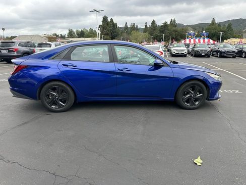 Used 2022 Hyundai Elantra SEL w/ Convenience Package image 5